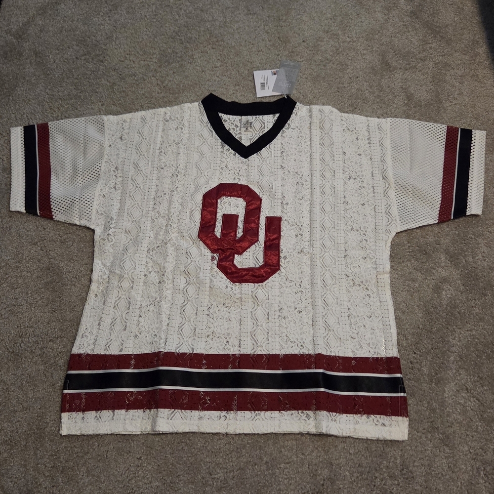 NWT Gameday Culture Women's Lacey Oklahoma Sooners Jersey, a size XL